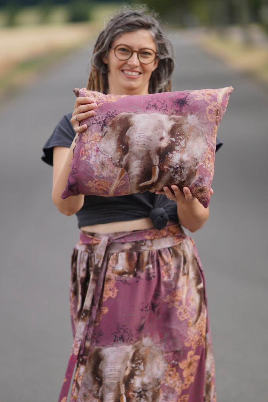 Charitystoff: "This time for Afrika" the power of Love - Eigenproduktion von Graustufen-Stoffe auf Baumwolljersey